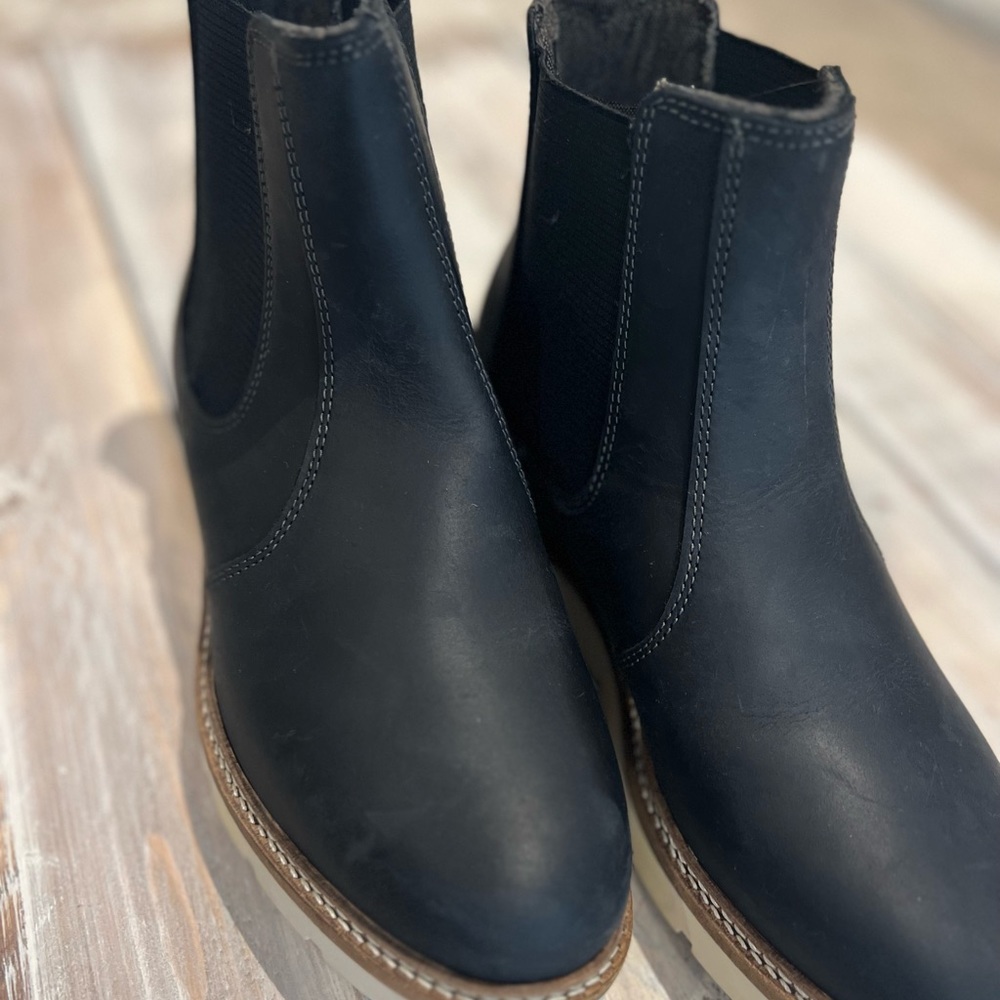 Black Boots- Alpine Design Women's Blaze Chelsea Boots- Orthlite Size 8